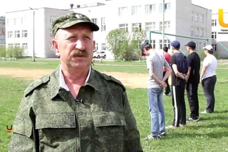 Прелести армейской службы испытали на себе старшеклассники.