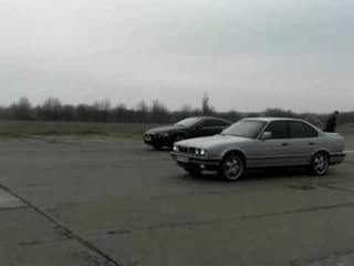 BMW M5 E34 vs BMW 630