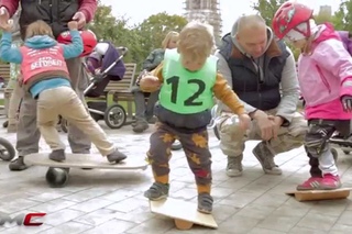 Awesome balance bike kids racing. Детские гонки на беговелах!