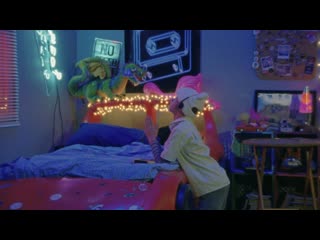 BAD BUNNY -  | YHLQMDLG Visualizer
