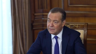 Medvedev: Priso de Putin seria o equivalente a declarar guerra  Rssia | AFP