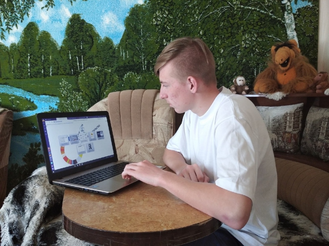 Студенты Петровского политеха - участники онлайн-викторины о предпринимательстве