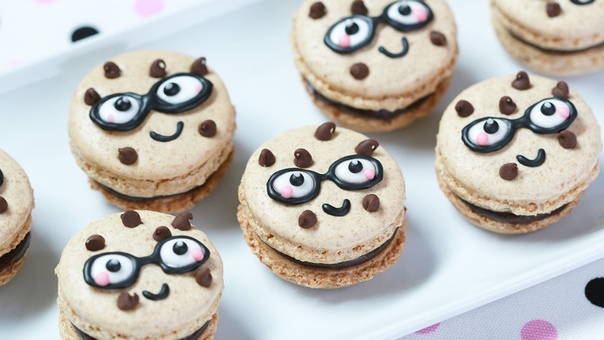 NERDY NUMMIES SMART COOKIE MACARONS NERDY