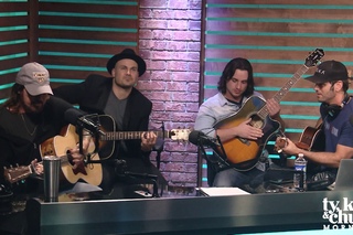 Billy Ray Cyrus Performs “Bring The Stanley Cup to Tennessee“