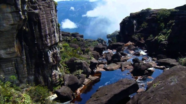VITAS The River Flows (ТЕЧЕТ РЕКА or Babbling