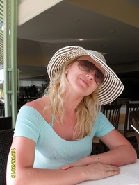 Анна Тихонова