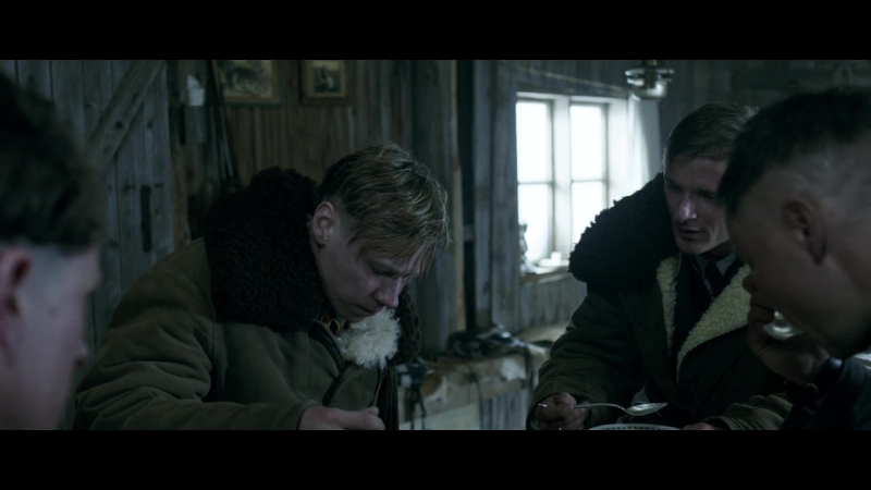 Снежная тюрьма, Into the White 2012. Общее желание выжить сближает.