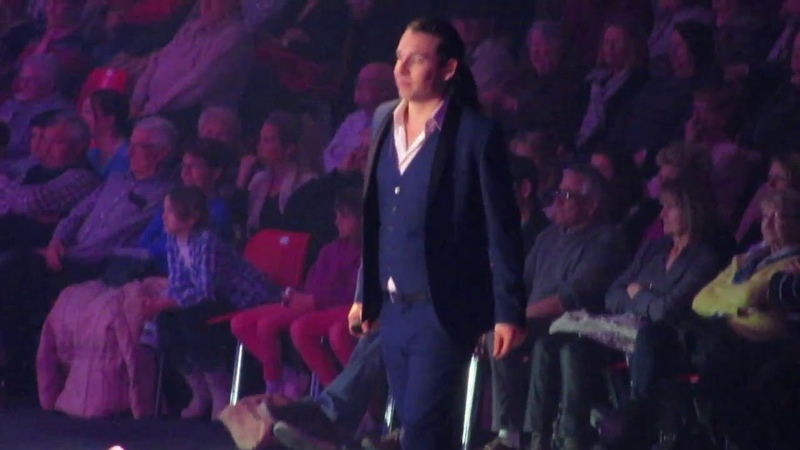Holiday on Ice : 13 04 2016 La Rochelle ( John Eyzen et Candice Parise