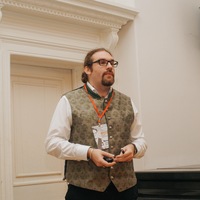 Александр Антонов