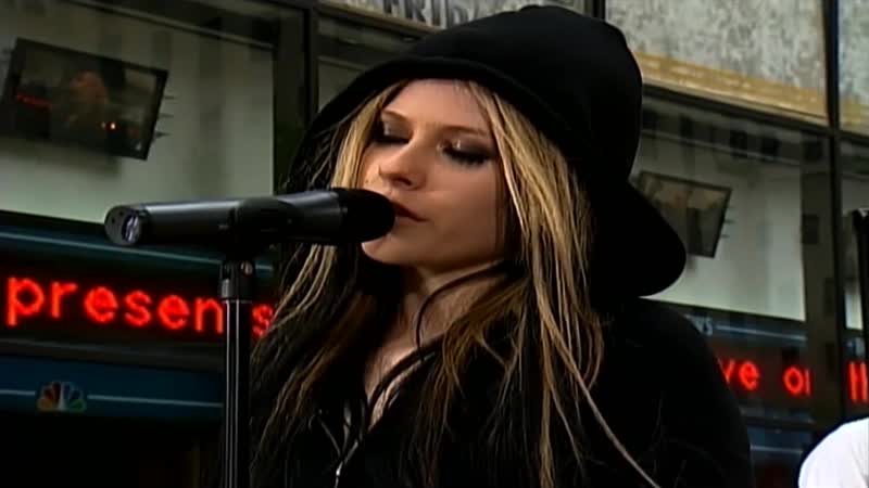 Avril Lavigne Im With