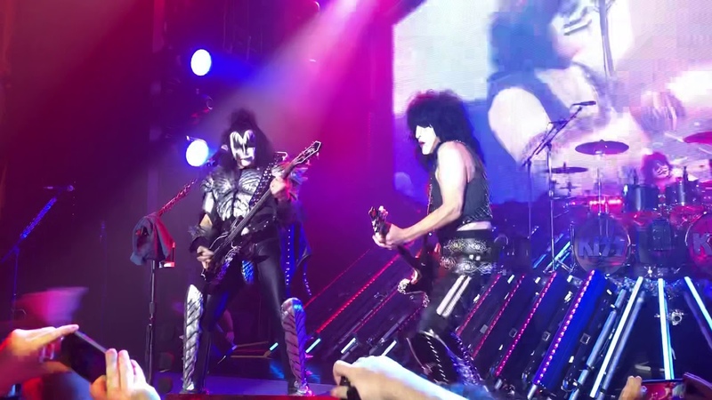 KISS Larger Than Life Kiss Kruise 9 Nov 1st