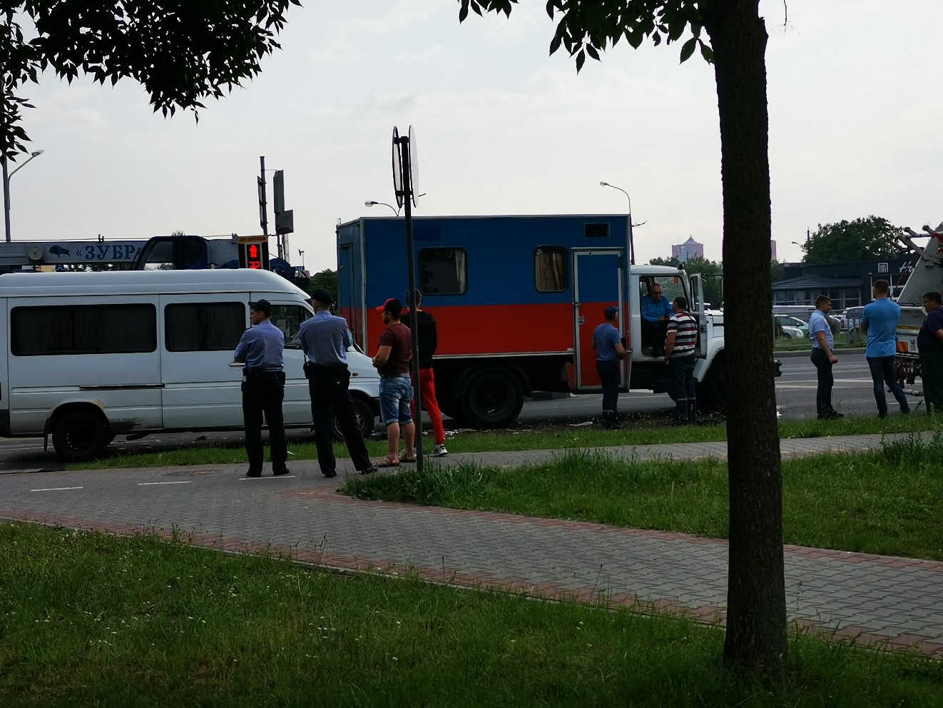 На Пионерской из-за ДТП значительно затруднено движение в сторону Берёзовки На Пионерской из-за ДТП значительно затруднено движение в сторону Берёзовки