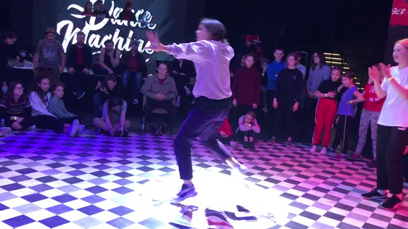 Arincha Dari VS Snezhka Kamilla, , DANCE MACHINE