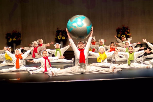 Танцевальные коллективы москвы для детей. Балтийская жемчужина конкурс хореографии. Всероссийская танцевальная олимпиада. Микаелян конкурс танцев санкт-петербург. Балетный коллектив.