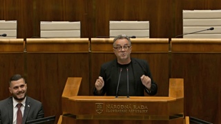 Jozef Proko a jeho humoristick predstavenie na 20. schdze v NR SR! ()