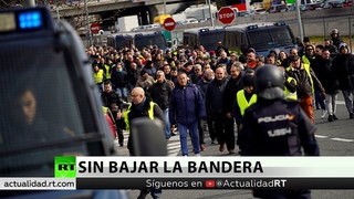 Enfrentamientos en Madrid entre la Policía y el gremio de los taxistas