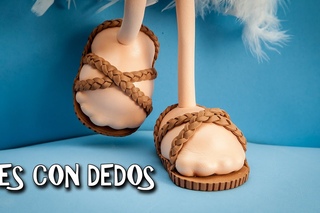 PIES CON DEDOS ECHOS CON GOMA EVA